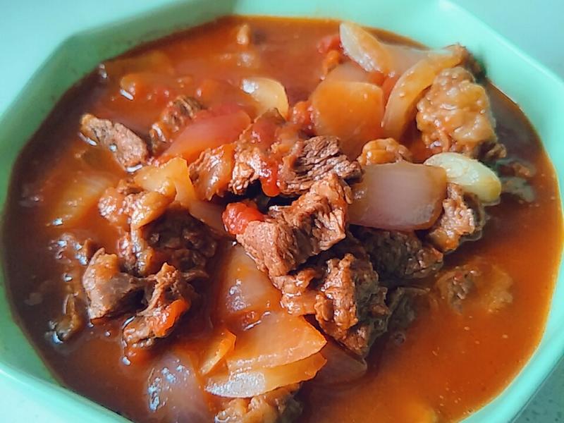 大肠酸菜的独特魅力:传统美食的现代演绎